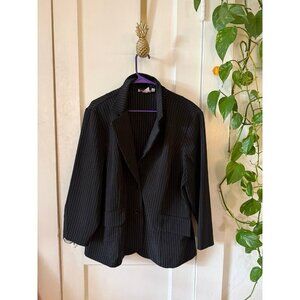 New woman women’s size 18 W black and white striped blazer